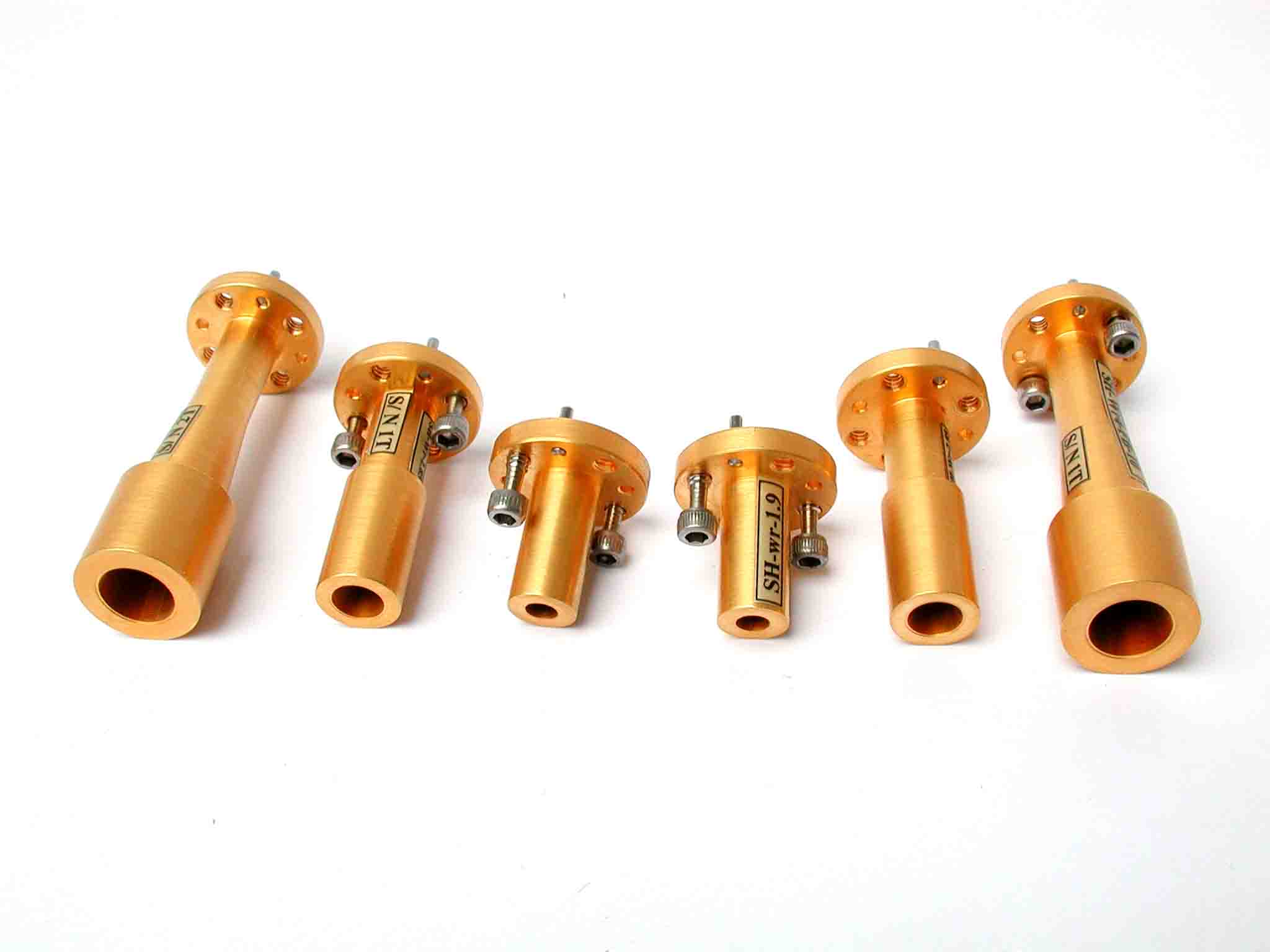 Scalar, corrugated horns
